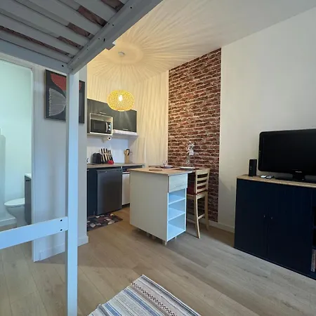 아파트 Le Coin Tranquille - Metro - Tram - Parking - Center