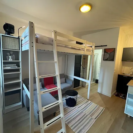 Le Coin Tranquille - Metro - Tram - Parking - Center Апартаменты